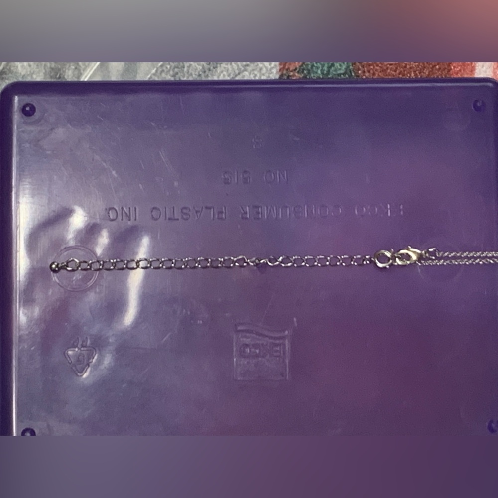 2009 AVON HEAVENLY ANGEL PENDANT NECKLACE - Picture 4 of 6